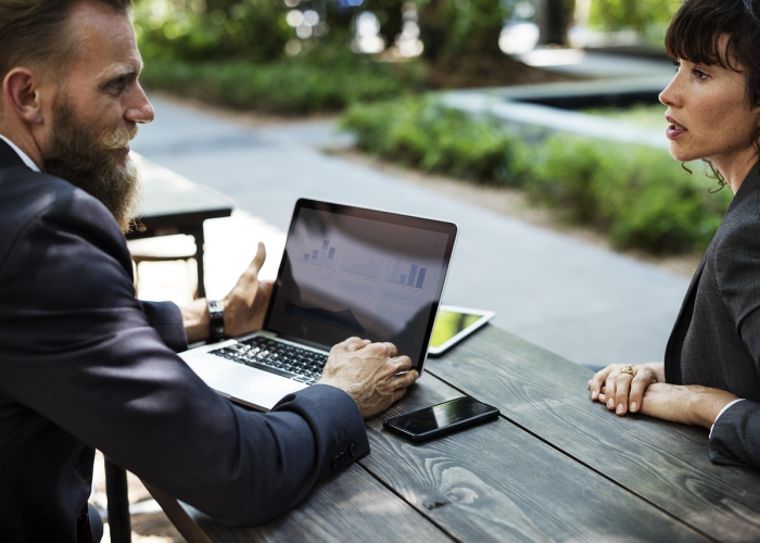 52例新增背后的生命刻度：疫情迷雾中的城市微光