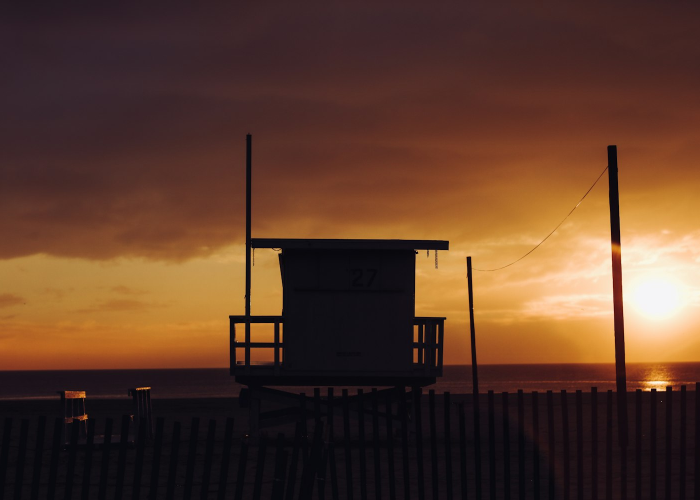 7例确诊背后，社区防线的重量：一座“微缩城邦”的体温记录