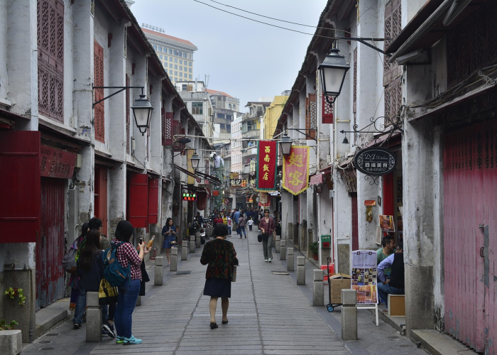 N 是那道横跨欧亚的琥珀色晨昏线,【满洲里在哪¿地图上找不到的】