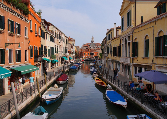 大连至烟台的海上秘径；穿越的不只是渤海；一张船票