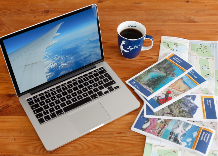 811万车主的日常抉择：天津九月限号轮换时刻，一座城市流动的协奏曲