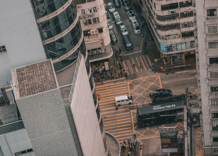 1例与1100万人的辩证法：沂蒙老区疫情防控网络中的个体命运与集体智慧