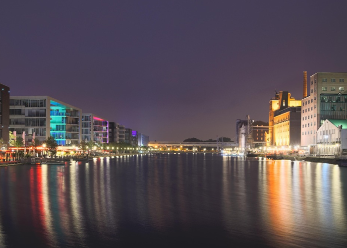 我们如何与自己重逢¿,当集体仪式缺席,跨年夜静默