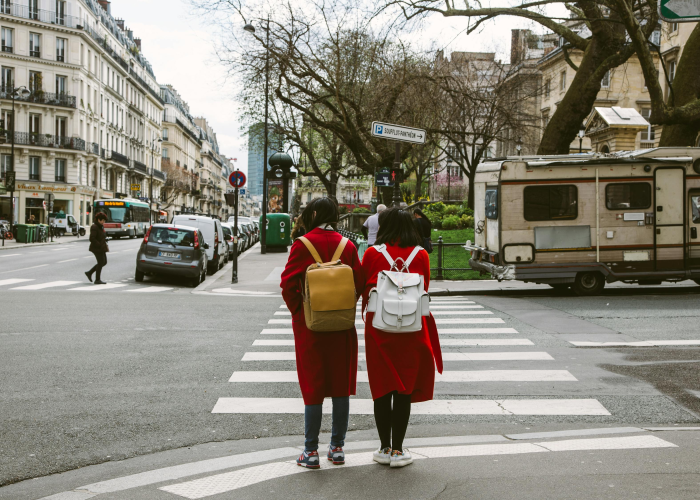 (当流动的中国遭遇流动的病毒)、新一轮疫情波及12省24市