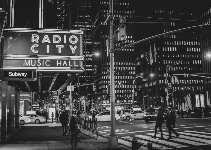 石家庄15例新增下的分区分级管控：网格化生命线上的微光