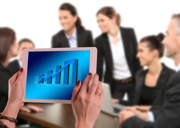 数据背后的全民战疫图景，全国疫情实时播报 C