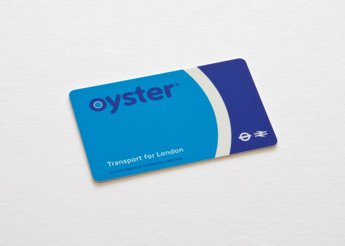 我们该如何与隐形对手共存¿，新冠并未消失，曾光警示 H