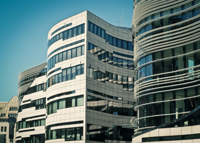 一座超大城市治理的温度与精度,[北京出入新规]