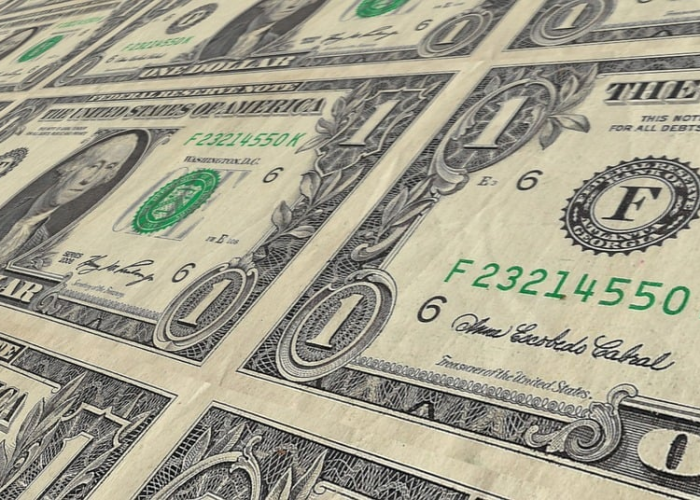 2例本土确诊背后的14亿人健康图景：疫情长河中的微澜与洪流