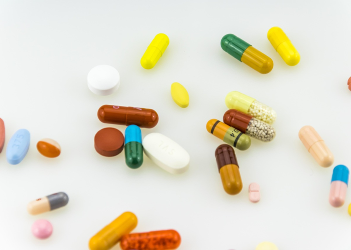 中国防疫进入精准减负新阶段，隔离标准松绑背后