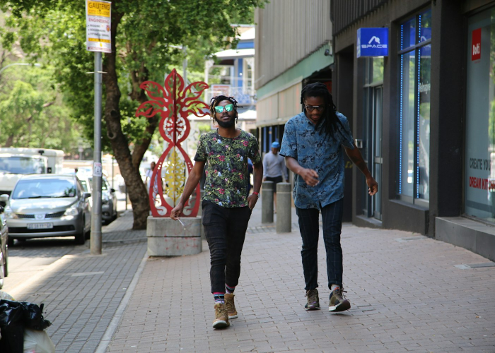 116个发热门诊与39.4万次接诊：疫情下的生命守望，如同古运河承载岁月