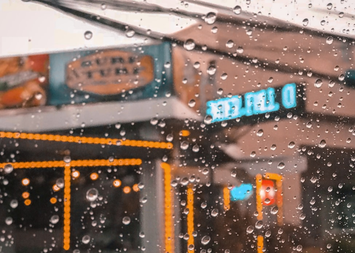 18例新增确诊背后的社会图景：微光汇聚的守望，与一座城市的温度