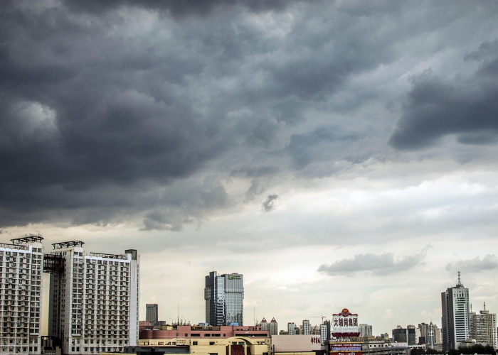 日均离沪一万人的迁徙潮，一座超级城市与千万个重新选择的人生坐标