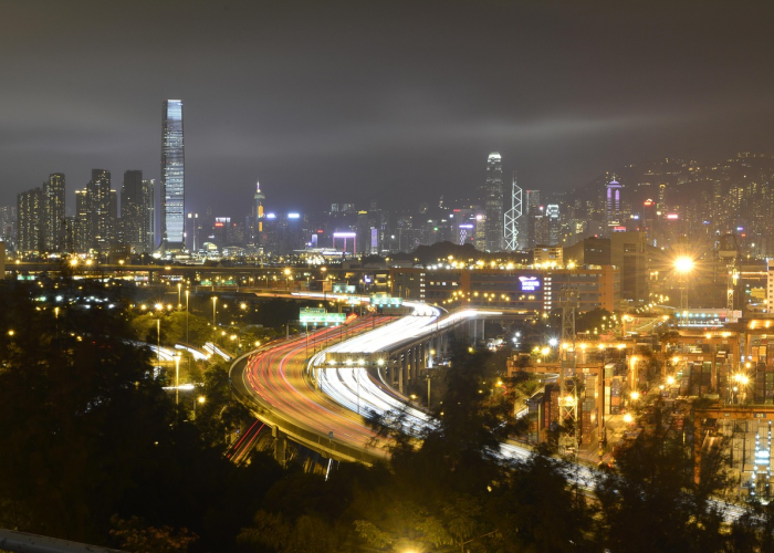 (在数据背后看见温度)，一座山城的静默与脉动，承德疫情最新消息 C