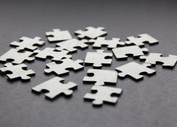 数字背后的社会裂痕与人性微光、美国确诊超12万例