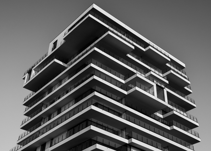 虚拟世界的道德失衡与代码背后的隐秘战争；密传外挂 W