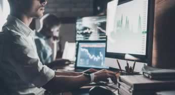 【紧急】网上被黑，客服不给出款？揭秘解决方法，助你追回损失！